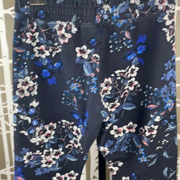 Label of Graded Goods Black Floral Print Cropped Joggers S - Picture 8 of 9